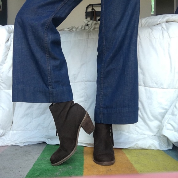 Dolce vita nubuck leather stacked wooden heel boot - Picture 2 of 5